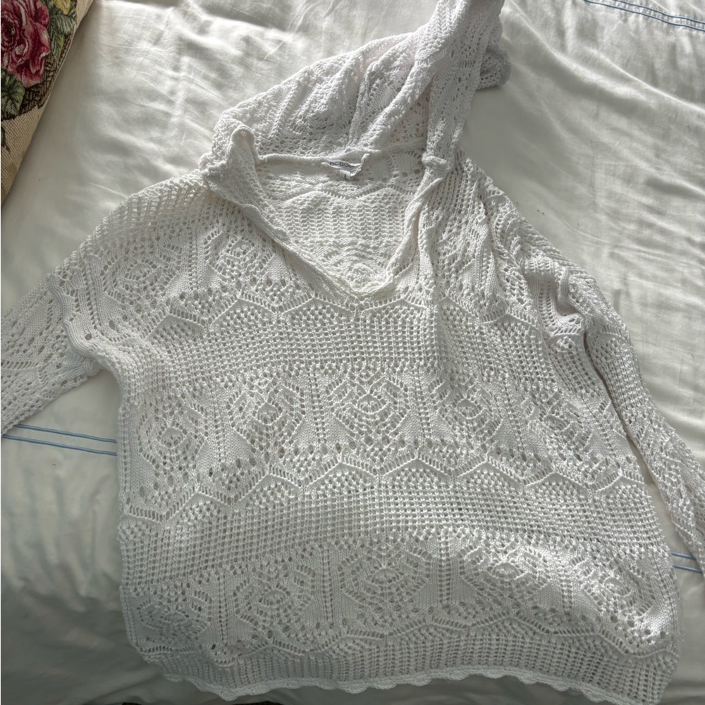 BCBGMaxAzria White V-Neck Sweater